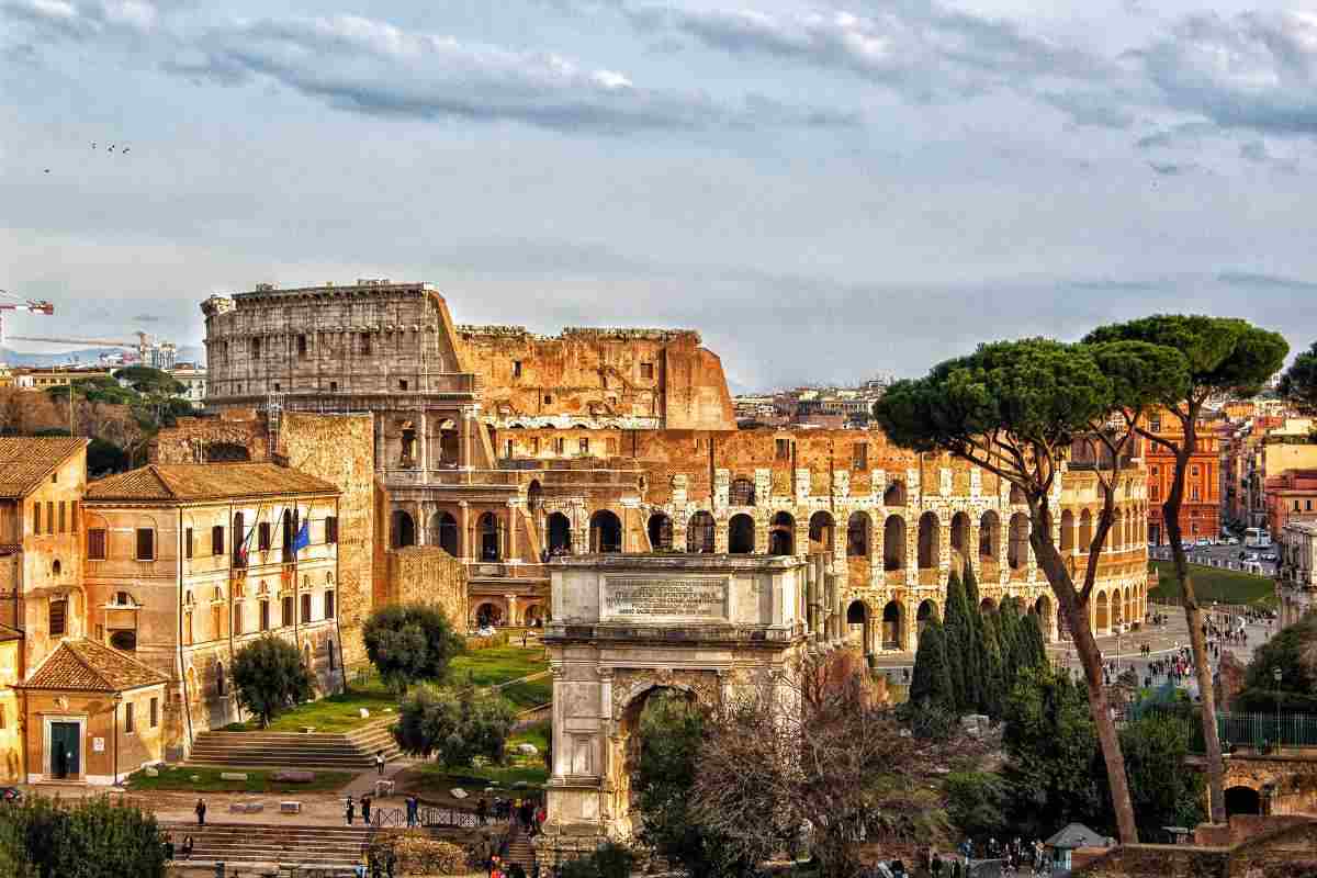Colosseo e paesaggio