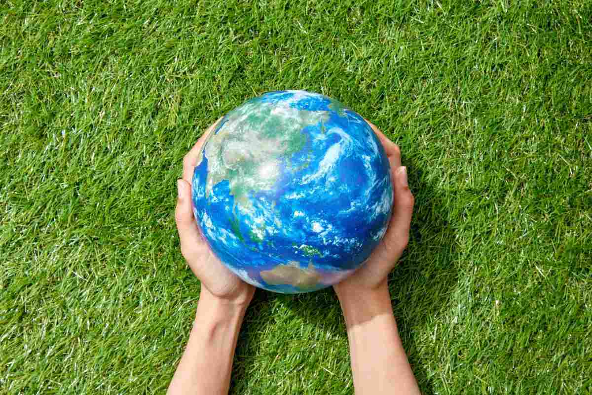 Il mondo tra le mani