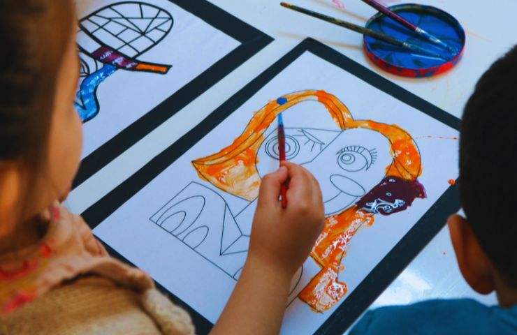 persona disegna